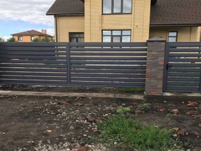 Забор жалюзи 72 метра фото в Новоивановском