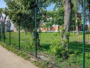 3D заборы для школы 90 метров фото в Новоивановском
